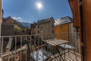 Private balcony for two